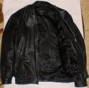 черная кожанная куртка